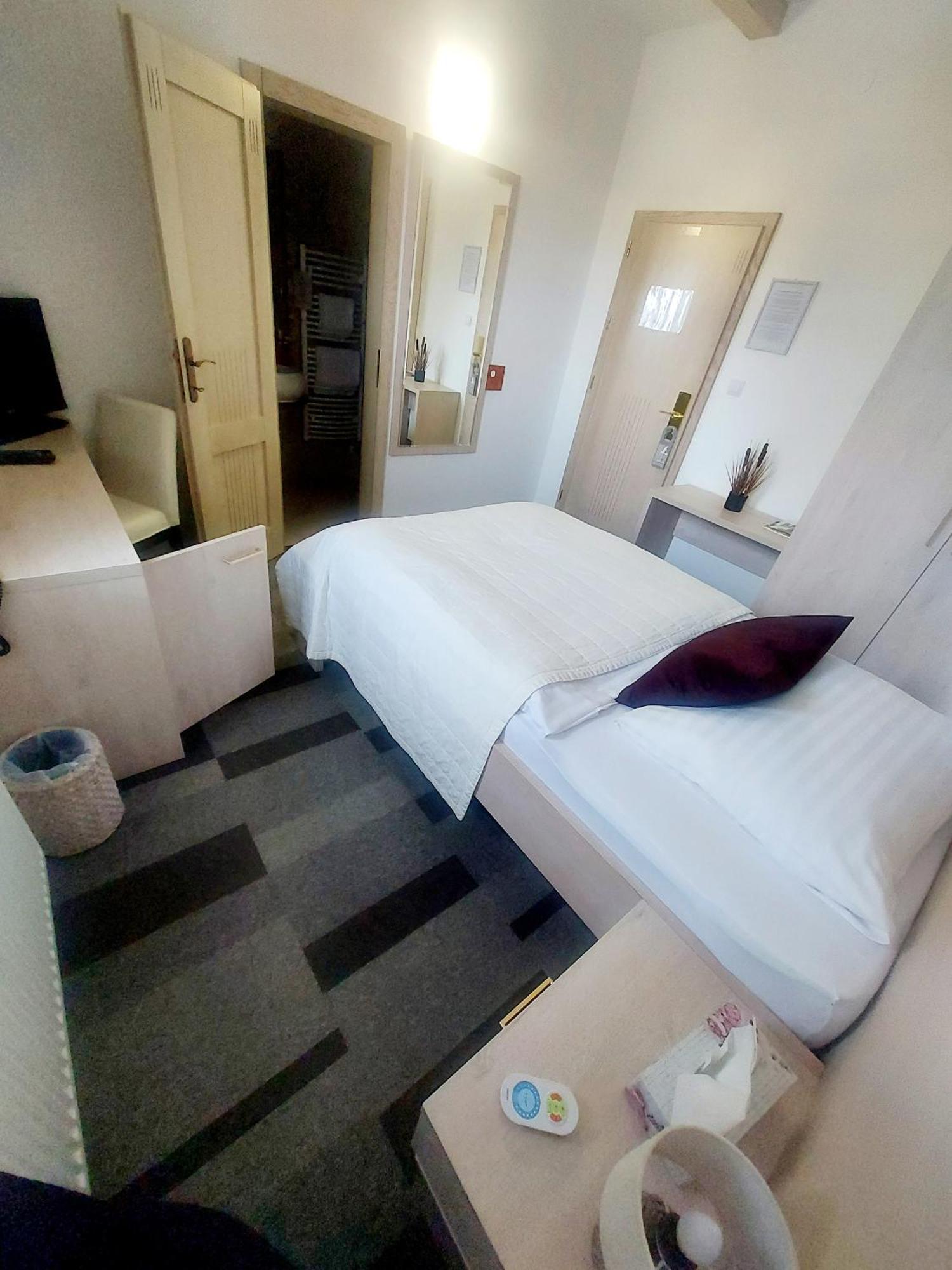 Hotel Slameny Dom & Spa Malá Ida Cameră foto